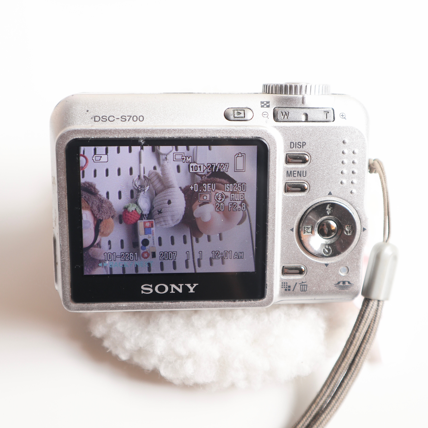 Sony CyberShot DSC-S700