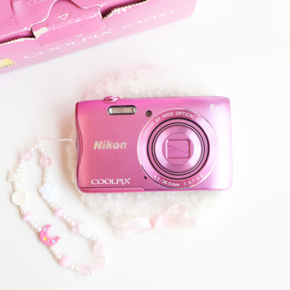Nikon Coolpix S3700 | boxed