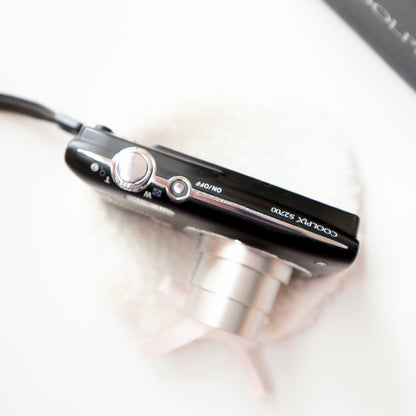 Nikon Coolpix S2700 | boxed