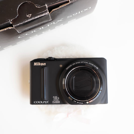 Nikon Coolpix S9100 | boxed